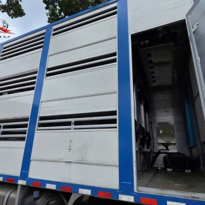 Xe Chở Heo Giống ChengLong H7 400HP